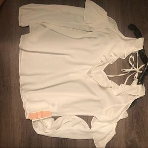 Open shoulder with tie back top